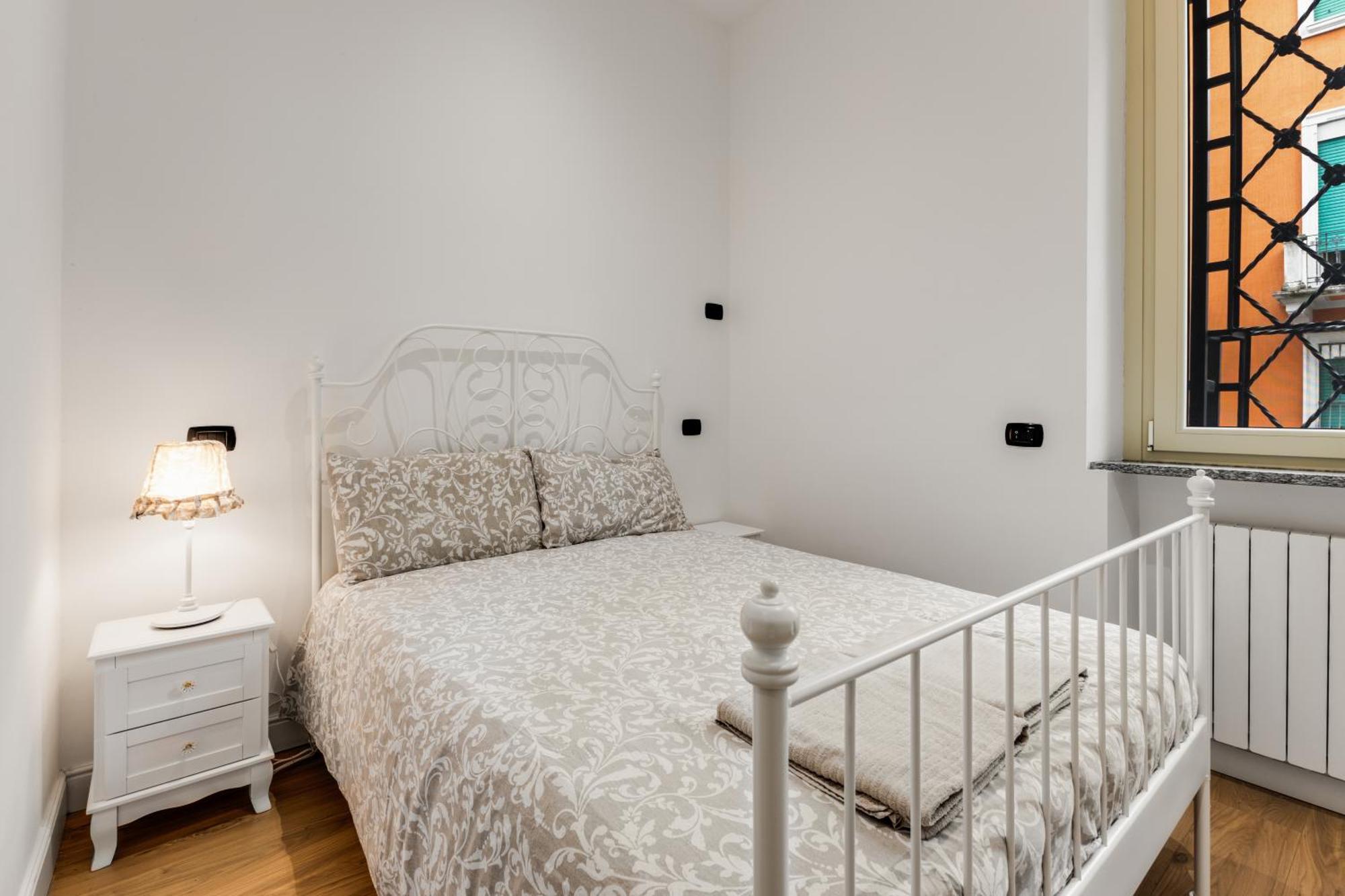 Dolce Rooms Милан Экстерьер фото